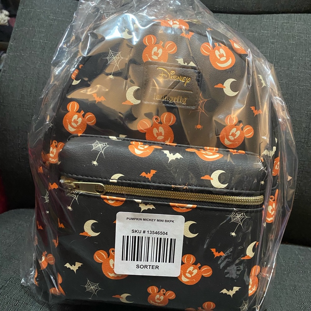 Mickey pumpkin AOP bag